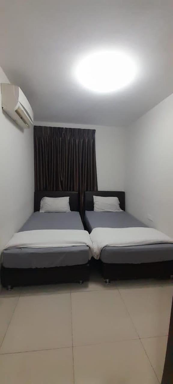 K. Riverfront Apartment Ipoh Exterior photo