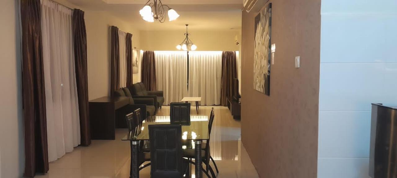 K. Riverfront Apartment Ipoh Exterior photo